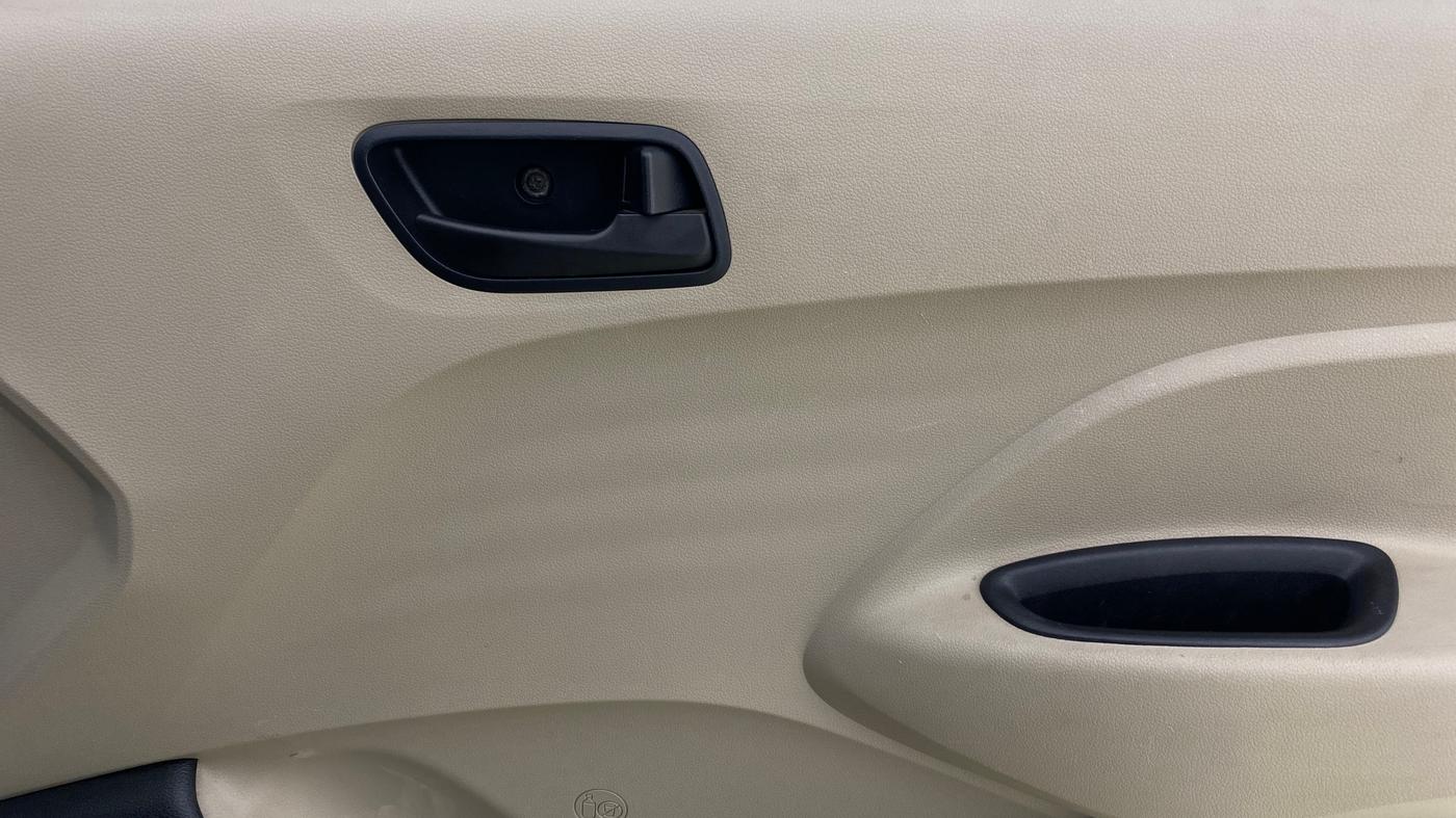 2021 Hyundai NEW SANTRO ERA EXECUTIVE, Petrol, Manual, 35,557 km, Driver Side Door Panels Control