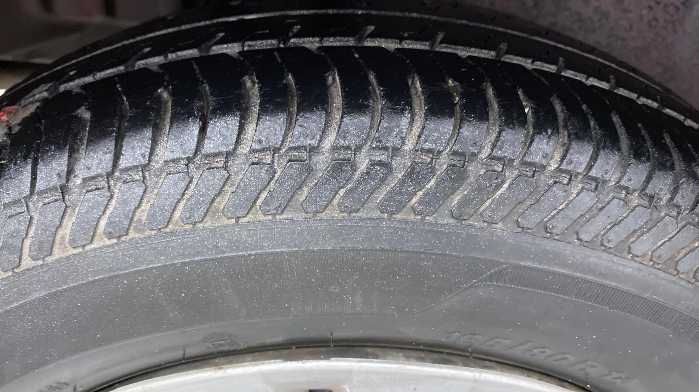 2014 Maruti Swift Dzire VXI 1.2 BS IV, Petrol, Manual, 26,033 km, Right Rear Tyre Tread
