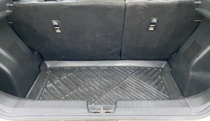 2019 Maruti Baleno DELTA PETROL 1.2, Petrol, Manual, 28,991 km, Boot Inside