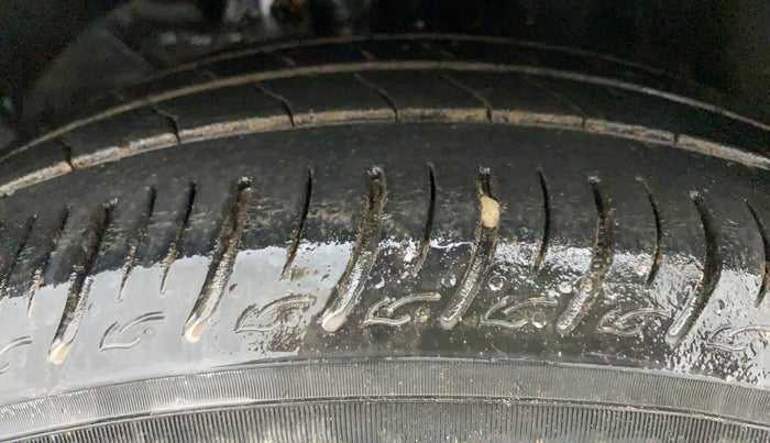 2019 Maruti Baleno DELTA PETROL 1.2, Petrol, Manual, 28,991 km, Left Front Tyre Tread