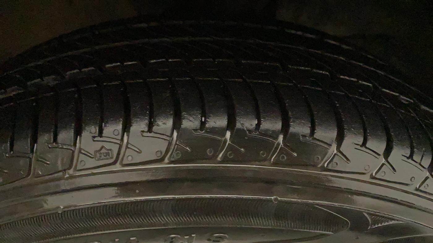 2021 Maruti New Wagon-R VXI 1.2, Petrol, Manual, 5,421 km, Right Front Tyre Tread