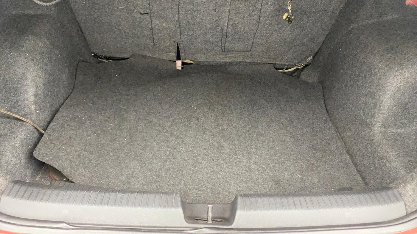 2019 Volkswagen Ameo HIGHLINE PLUS 1.5L AT 16 ALLOY, Diesel, Automatic, 1,11,009 km, Boot Inside