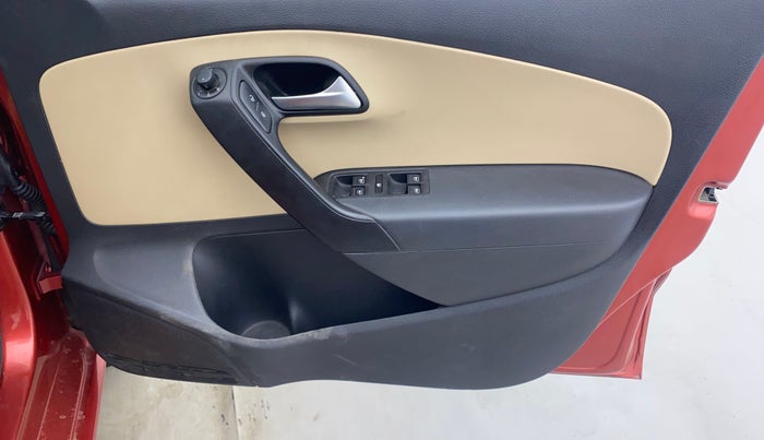 2019 Volkswagen Ameo HIGHLINE PLUS 1.5L AT 16 ALLOY, Diesel, Automatic, 1,11,009 km, Driver Side Door Panels Control