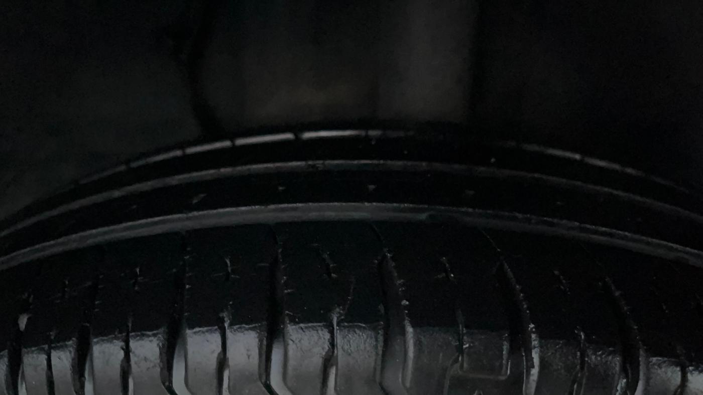 2020 Tata ALTROZ XE PETROL, Petrol, Manual, 31,534 km, Left Rear Tyre Tread