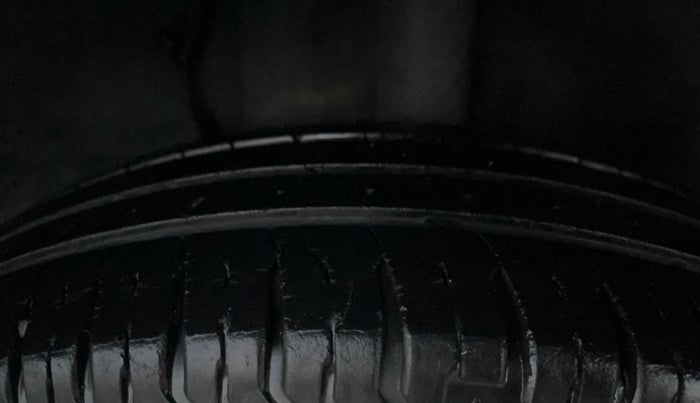 2020 Tata ALTROZ XE PETROL, Petrol, Manual, 31,534 km, Left Rear Tyre Tread