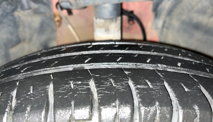 2020 Tata ALTROZ XE PETROL, Petrol, Manual, 31,534 km, Right Front Tyre Tread