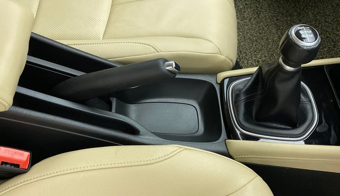 2020 Honda City ZX MT PETROL, Petrol, Manual, 23,345 km, Gear Lever