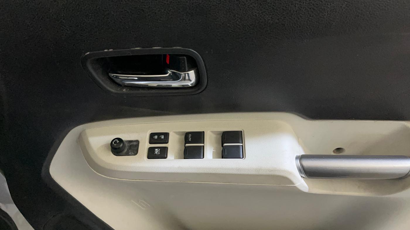 2021 Maruti IGNIS DELTA 1.2, Petrol, Manual, 18,852 km, Driver Side Door Panels Control