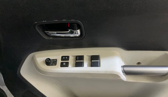 2021 Maruti IGNIS DELTA 1.2, Petrol, Manual, 18,852 km, Driver Side Door Panels Control