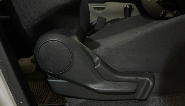 2021 Maruti IGNIS DELTA 1.2, Petrol, Manual, 18,852 km, Driver Side Adjustment Panel