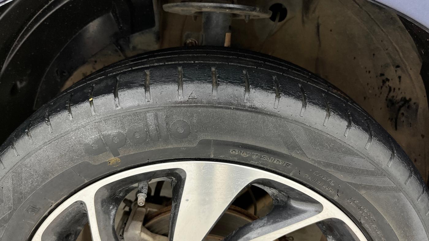 2019 Toyota Glanza G ISG, Petrol, Manual, 47,625 km, Left Front Tyre Tread