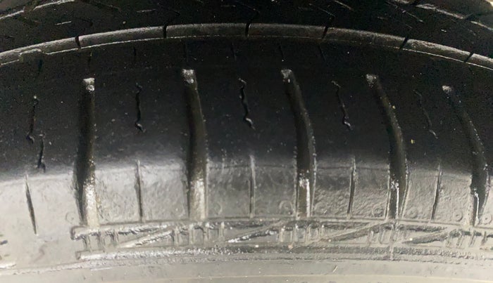 2018 Hyundai Grand i10 SPORTZ AT 1.2 KAPPA VTVT, Petrol, Automatic, 40,043 km, Left Rear Tyre Tread