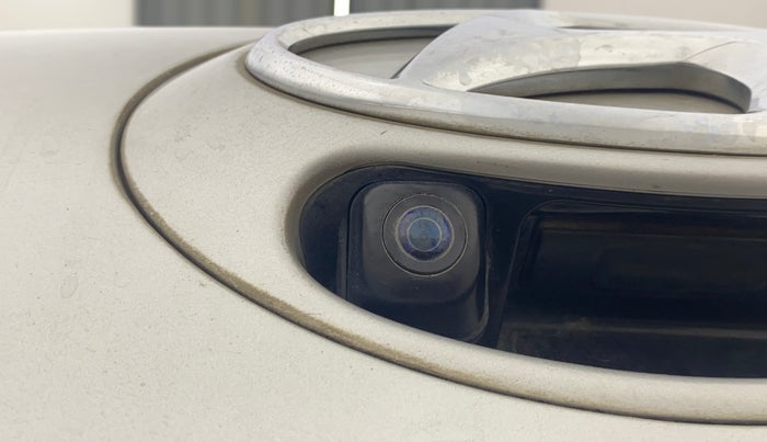 2018 Hyundai Grand i10 SPORTZ AT 1.2 KAPPA VTVT, Petrol, Automatic, 40,043 km, Parking Camera