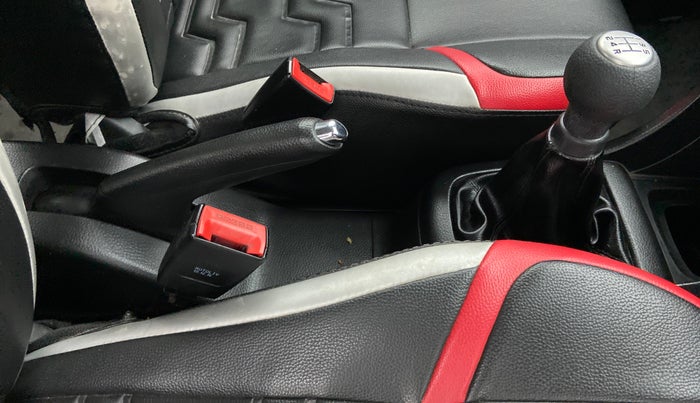 2017 Maruti Swift VXI, Petrol, Manual, 55,417 km, Gear Lever