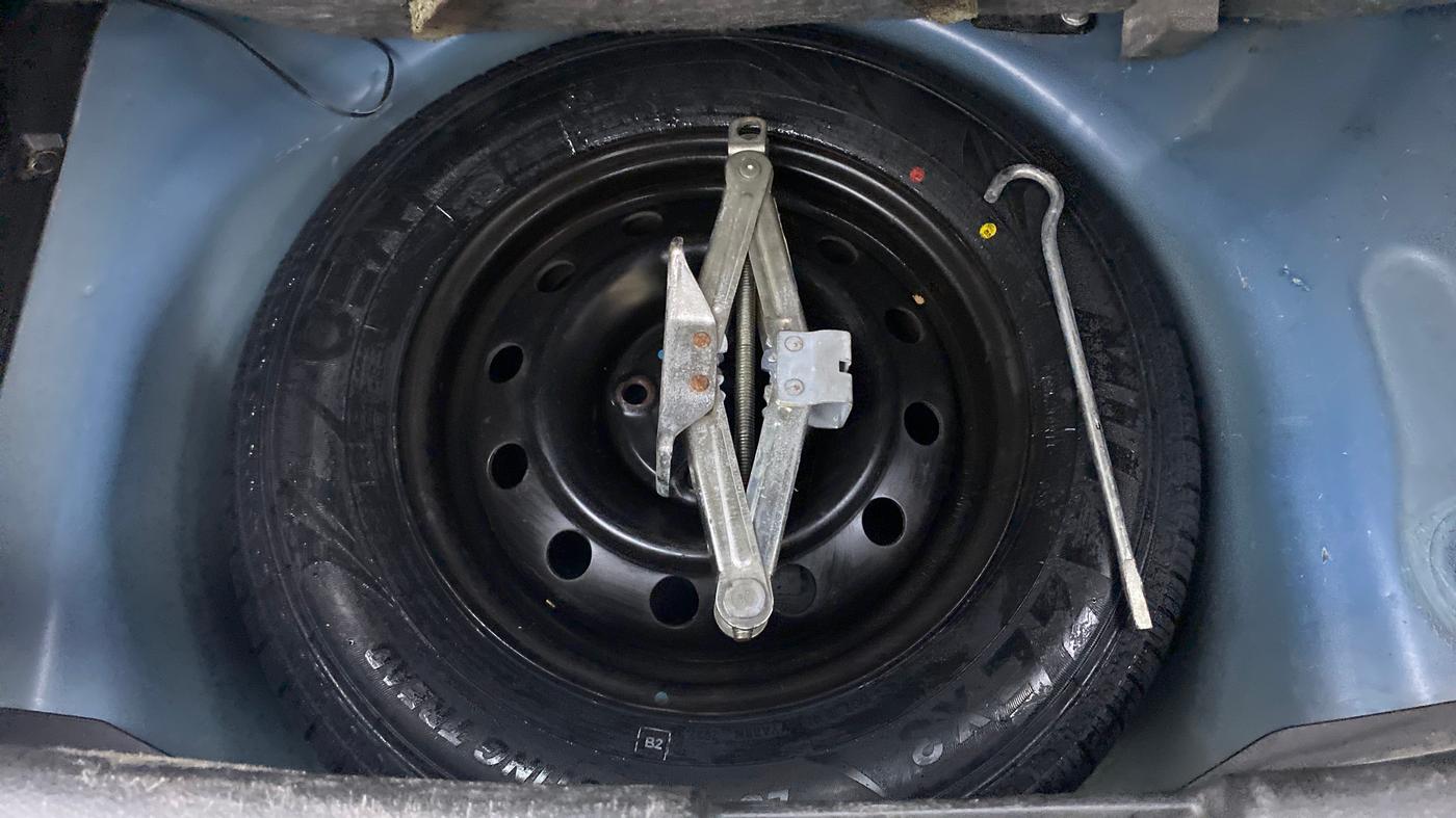 2014 Maruti Swift VXI D, Petrol, Manual, 56,441 km, Spare Tyre