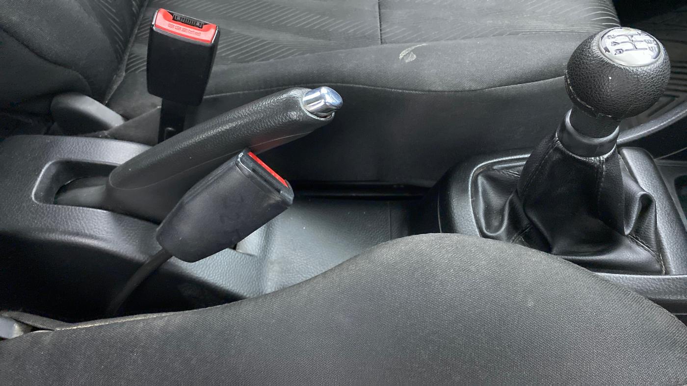 2014 Maruti Swift VXI D, Petrol, Manual, 56,441 km, Gear Lever