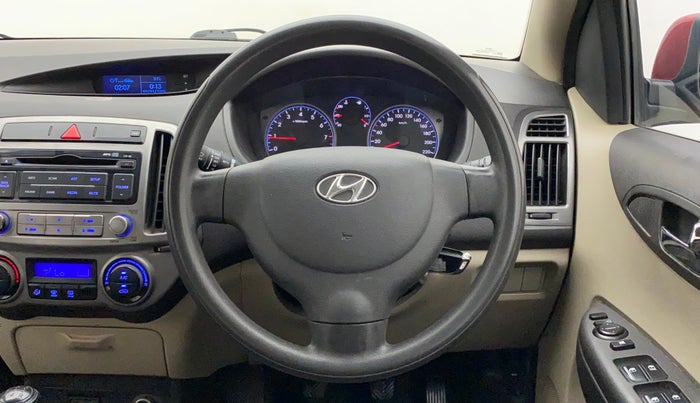 2013 Hyundai i20 MAGNA (O) 1.2, Petrol, Manual, 96,431 km, Steering Wheel Close Up