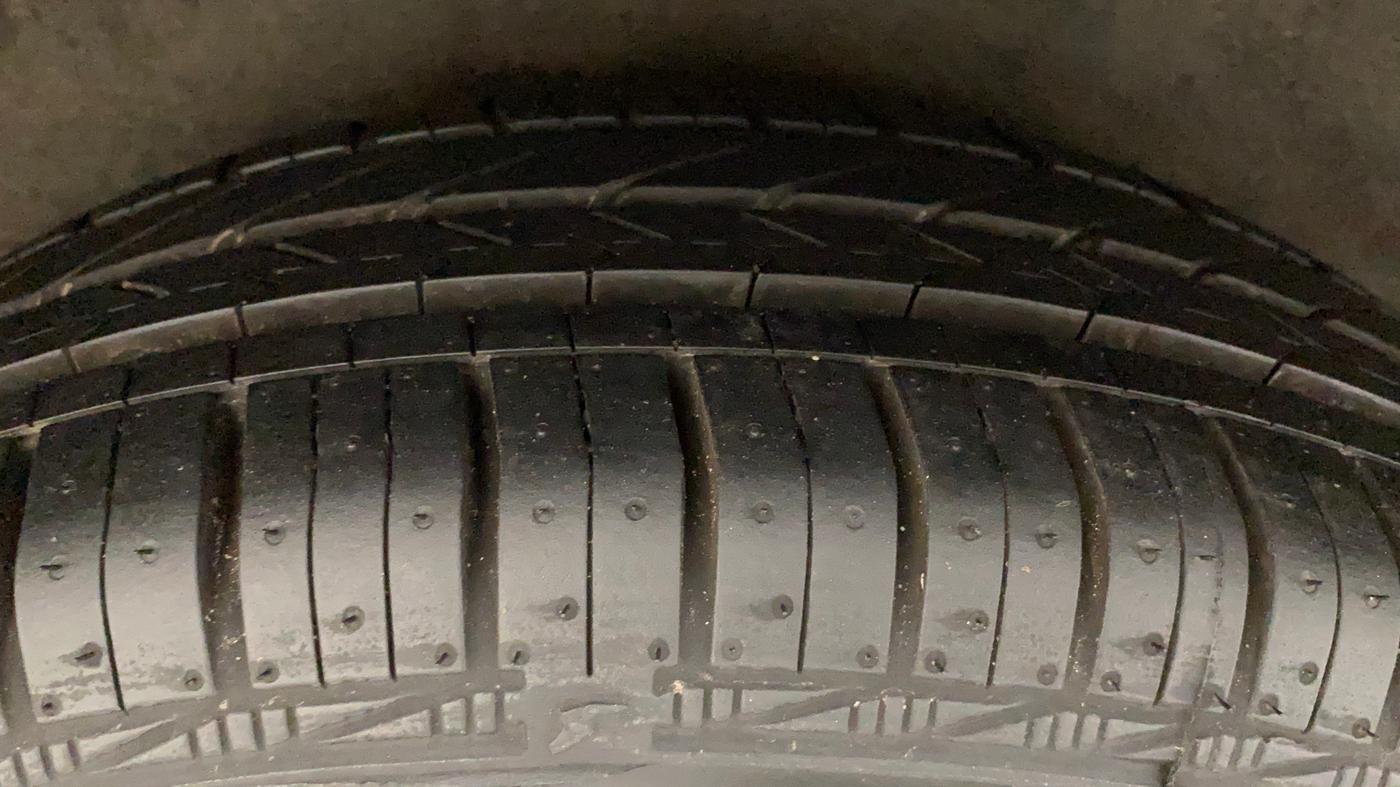 2013 Hyundai i20 MAGNA (O) 1.2, Petrol, Manual, 96,431 km, Right Rear Tyre Tread