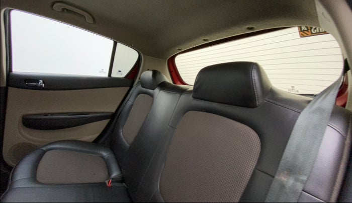 2013 Hyundai i20 MAGNA (O) 1.2, Petrol, Manual, 96,431 km, Right Side Rear Door Cabin
