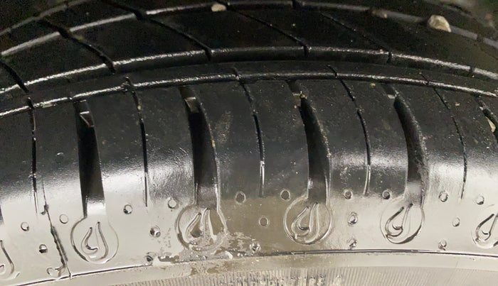 2018 Tata Tiago XT PETROL, Petrol, Manual, 66,197 km, Right Front Tyre Tread