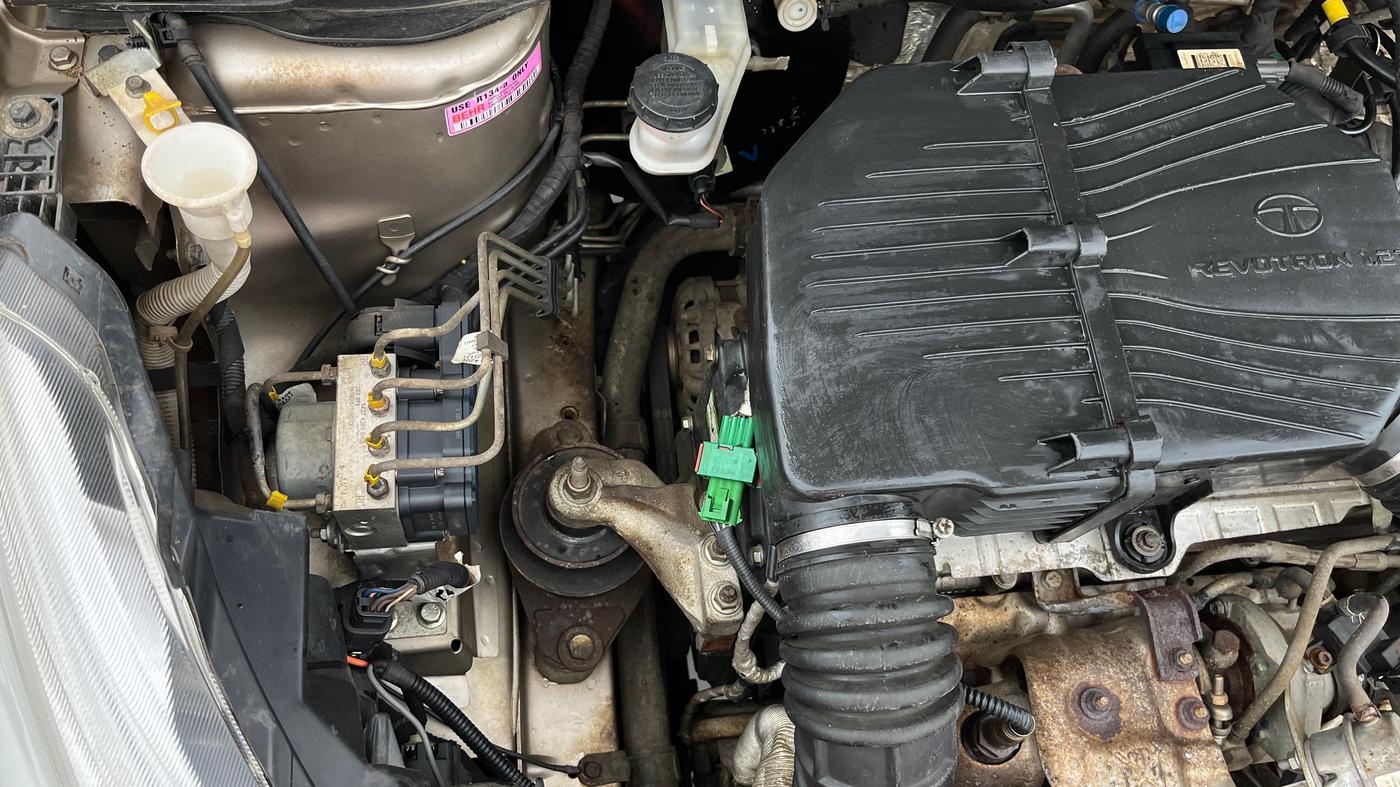 2015 Tata Zest XM PETROL, Petrol, Manual, 41,952 km, Engine View - Right