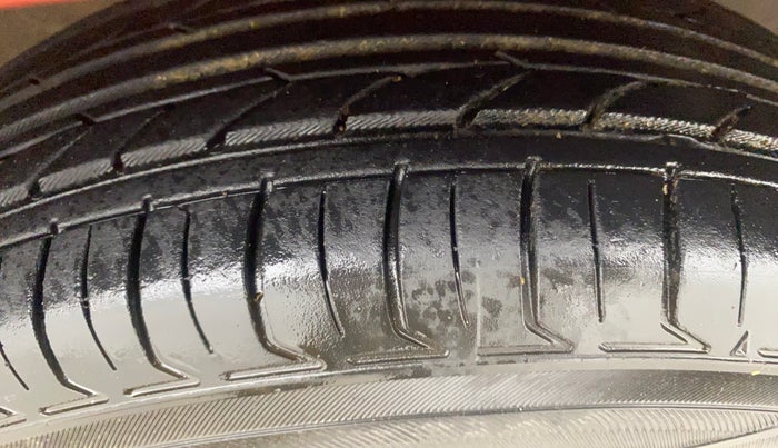 2015 Maruti Celerio ZXI AMT, Petrol, Automatic, 30,652 km, Right Front Tyre Tread