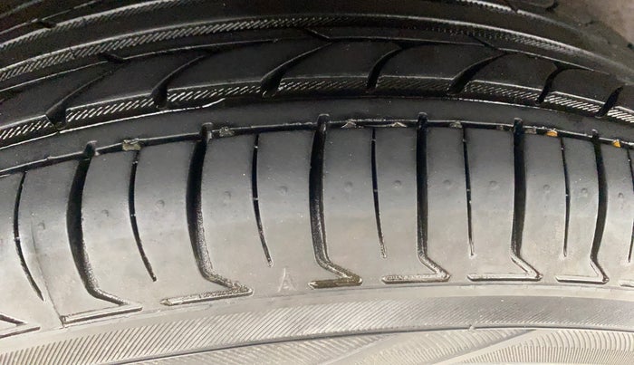 2015 Maruti Celerio ZXI AMT, Petrol, Automatic, 30,652 km, Right Rear Tyre Tread