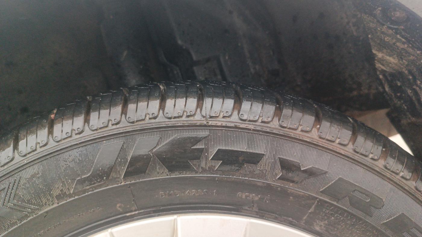 2014 Toyota Etios G, Petrol, Manual, 43,119 km, Left Rear Tyre Tread