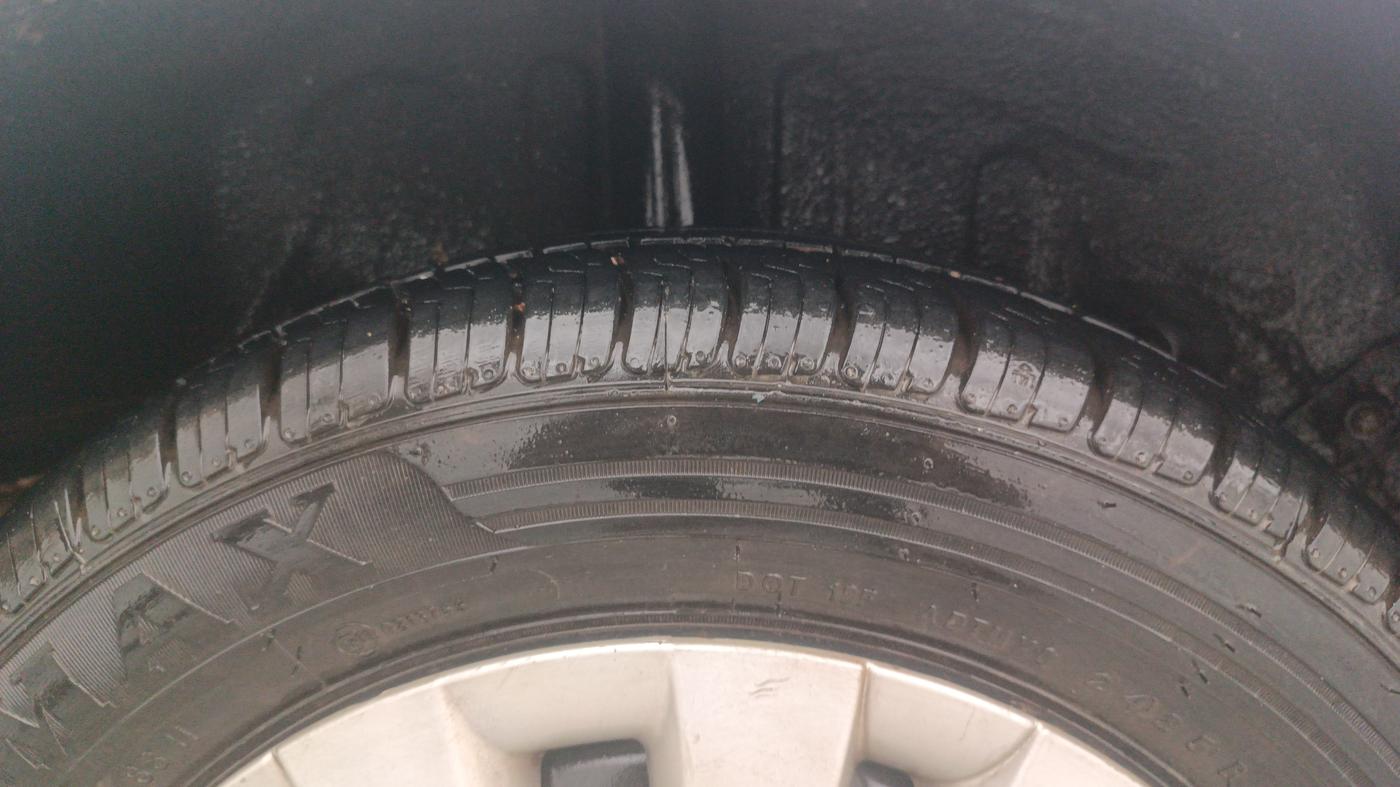 2014 Toyota Etios G, Petrol, Manual, 43,119 km, Right Rear Tyre Tread