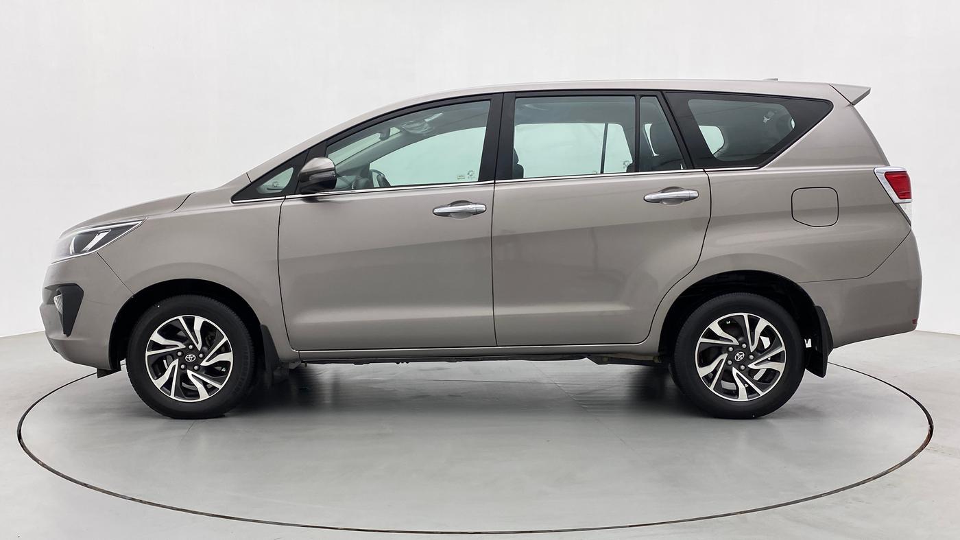 2021 Toyota Innova Crysta 2.4 VX 7 STR, Diesel, Manual, 17,721 km, Left Side