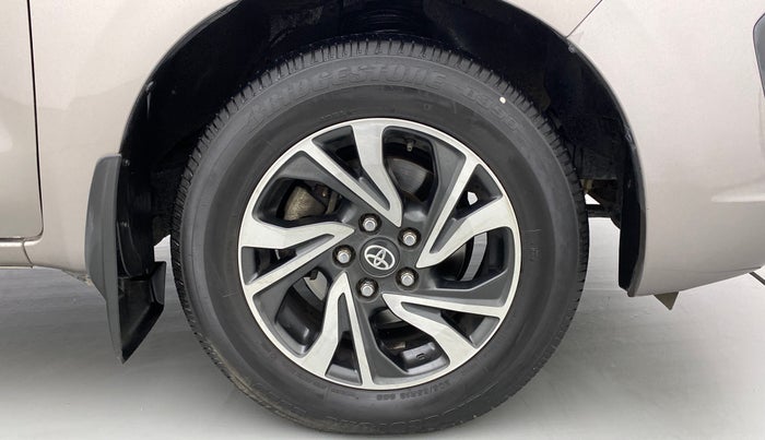 2021 Toyota Innova Crysta 2.4 VX 7 STR, Diesel, Manual, 17,721 km, Right Front Wheel