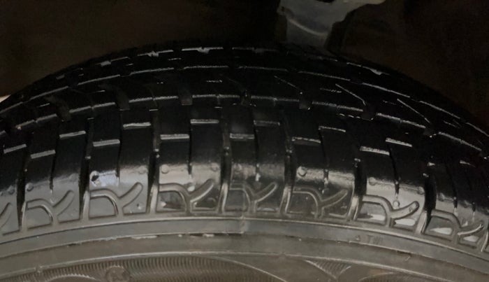 2018 Maruti Wagon R 1.0 VXI, Petrol, Manual, 73,249 km, Left Front Tyre Tread