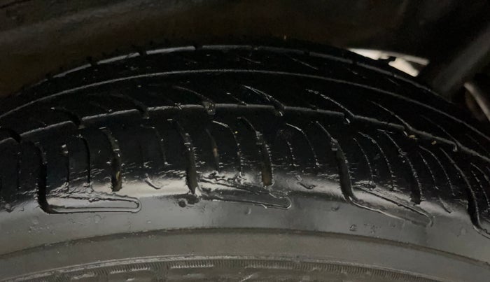 2018 Maruti Wagon R 1.0 VXI, Petrol, Manual, 73,249 km, Left Rear Tyre Tread