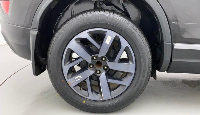 2022 Tata Harrier XZ PLUS 2.0L DARK EDITION, Diesel, Manual, 35,198 km, Right Rear Wheel