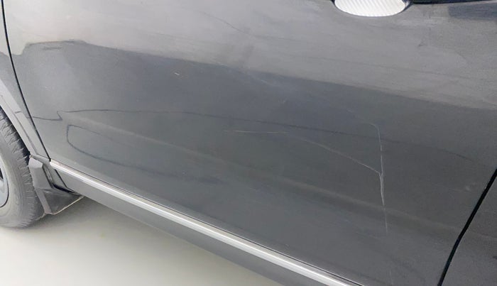 2022 Tata Harrier XZ PLUS 2.0L DARK EDITION, Diesel, Manual, 35,198 km, Front passenger door - Slightly dented