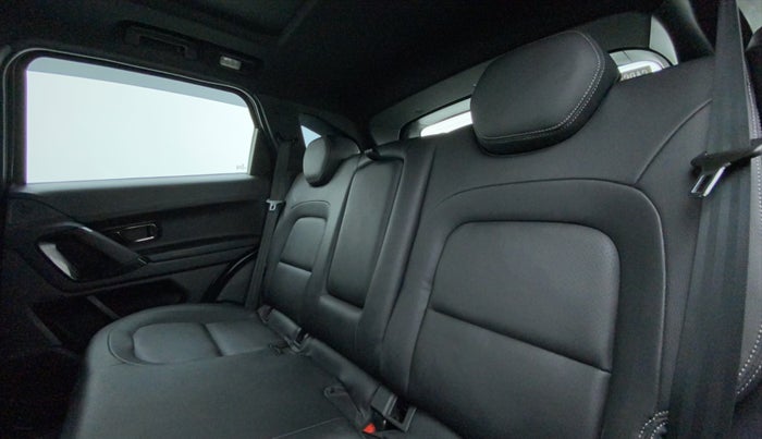 2022 Tata Harrier XZ PLUS 2.0L DARK EDITION, Diesel, Manual, 35,198 km, Right Side Rear Door Cabin
