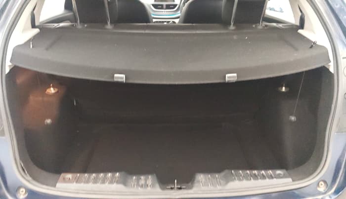 2023 Tata ALTROZ XZA + SUNROOF, Petrol, Automatic, 23,574 km, Boot Inside