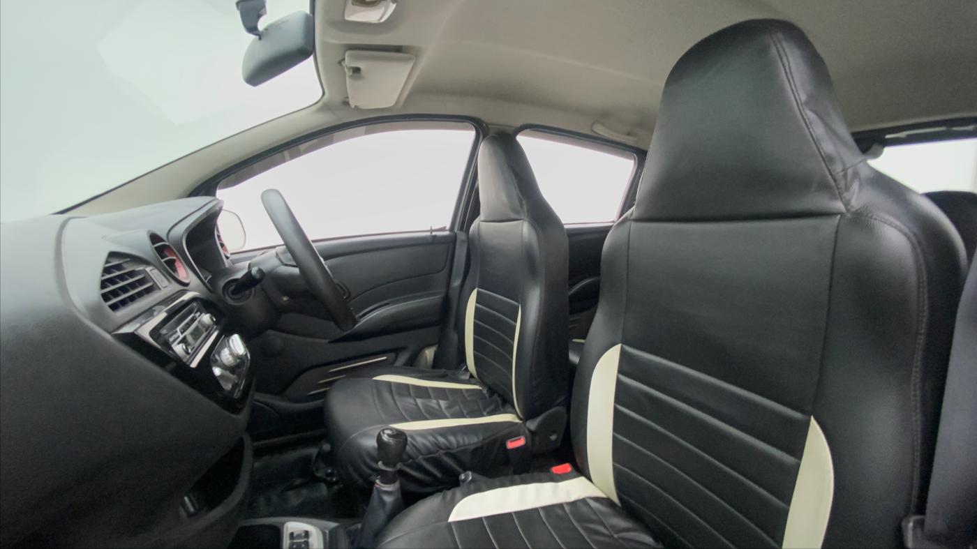 2016 Datsun Redi Go LIMITED EDITION, Petrol, Manual, 55,522 km, Right Side Front Door Cabin