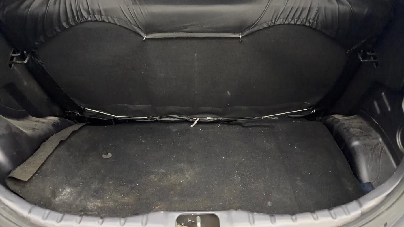 2014 Hyundai Eon ERA +, Petrol, Manual, 66,695 km, Boot Inside