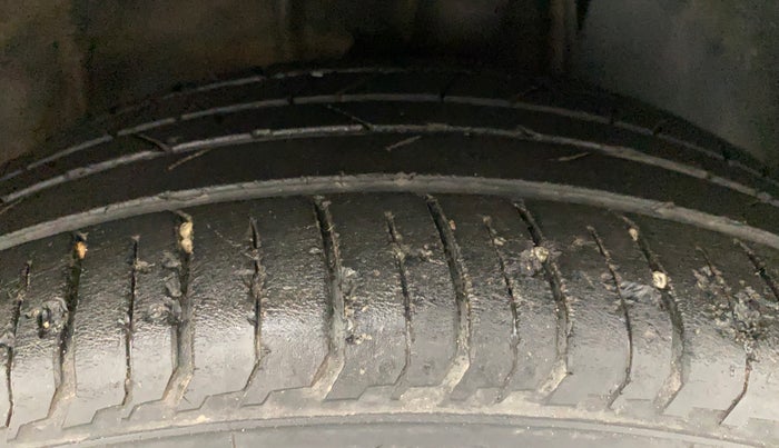 2021 Hyundai NEW I20 ASTA 1.0 GDI TURBO DCT, Petrol, Automatic, 19,623 km, Right Front Tyre Tread