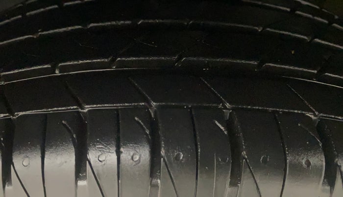 2024 KIA SONET 	 HTX 1.0 TURBO DCT, Petrol, Automatic, 7,304 km, Left Front Tyre Tread