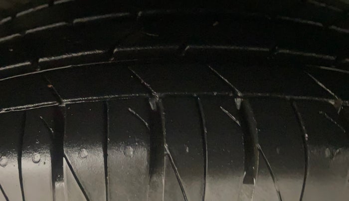 2024 KIA SONET 	 HTX 1.0 TURBO DCT, Petrol, Automatic, 7,304 km, Right Front Tyre Tread