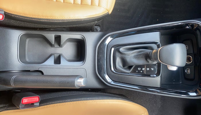 2024 KIA SONET 	 HTX 1.0 TURBO DCT, Petrol, Automatic, 7,304 km, Gear Lever