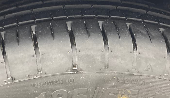 2025 Maruti Baleno DELTA PETROL 1.2, Petrol, Manual, 814 km, Right Front Tyre Tread