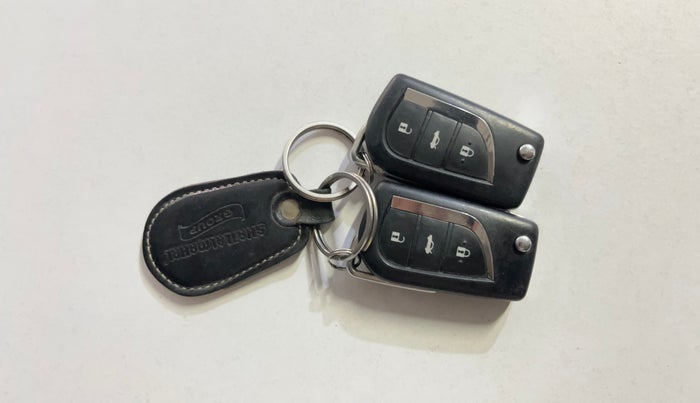 2015 Toyota Corolla Altis G PETROL, Petrol, Manual, 97,407 km, Key Close Up