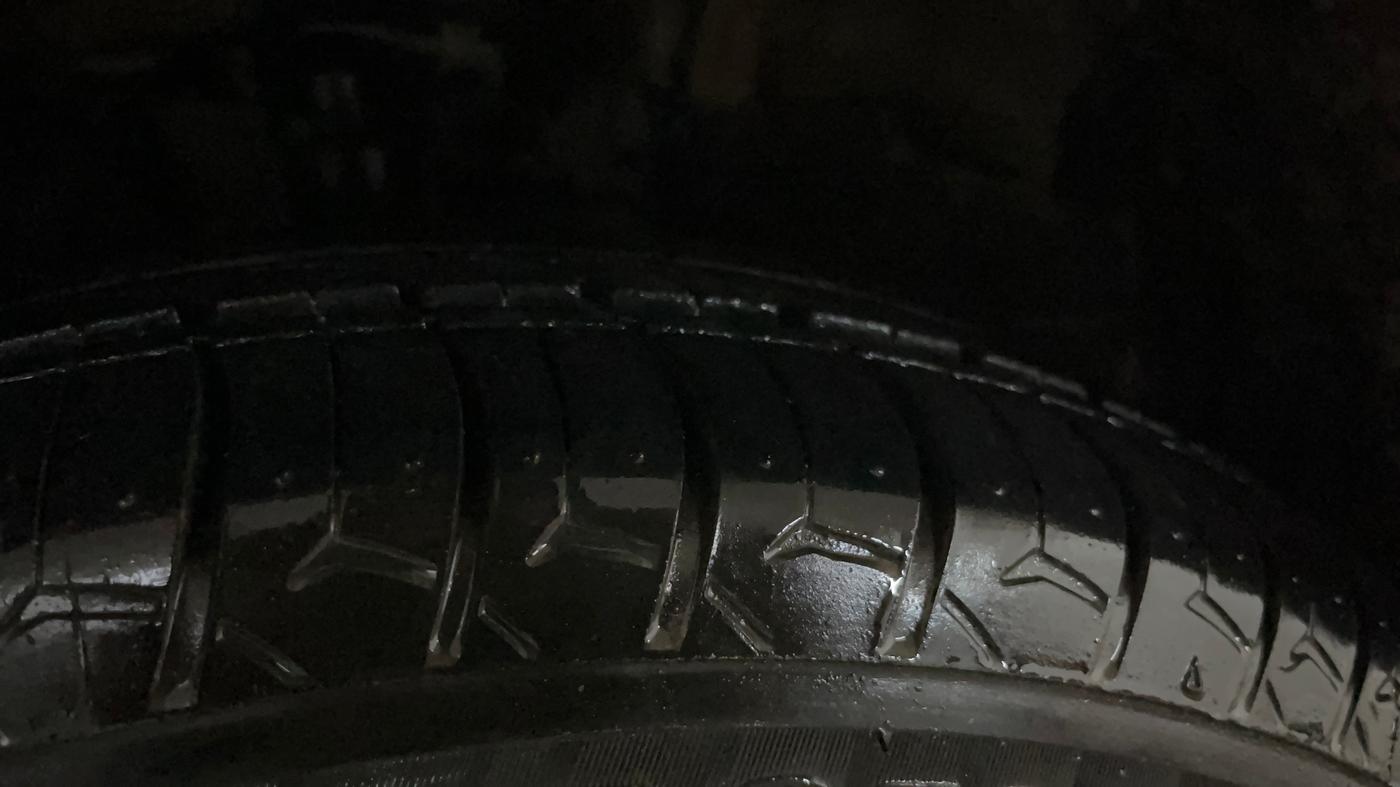 2015 Toyota Corolla Altis G PETROL, Petrol, Manual, 97,407 km, Right Front Tyre Tread