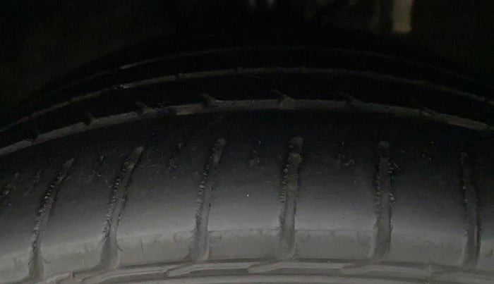 2017 Volkswagen Polo GT TSI AT, Petrol, Automatic, 82,106 km, Right Rear Tyre Tread