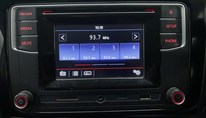 2017 Volkswagen Polo GT TSI AT, Petrol, Automatic, 82,106 km, Infotainment System