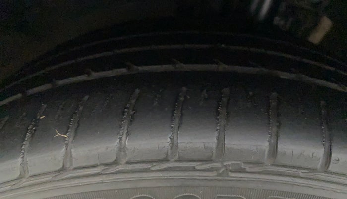 2017 Volkswagen Polo GT TSI AT, Petrol, Automatic, 82,106 km, Right Front Tyre Tread