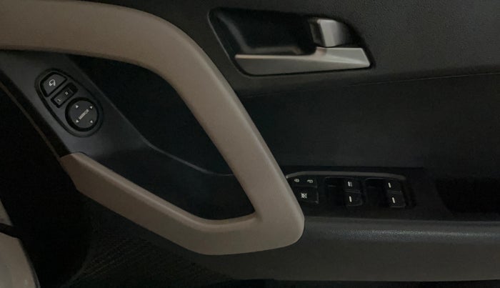 2015 Hyundai Creta SX PLUS 1.6 PETROL, Petrol, Manual, 45,234 km, Driver Side Door Panels Control